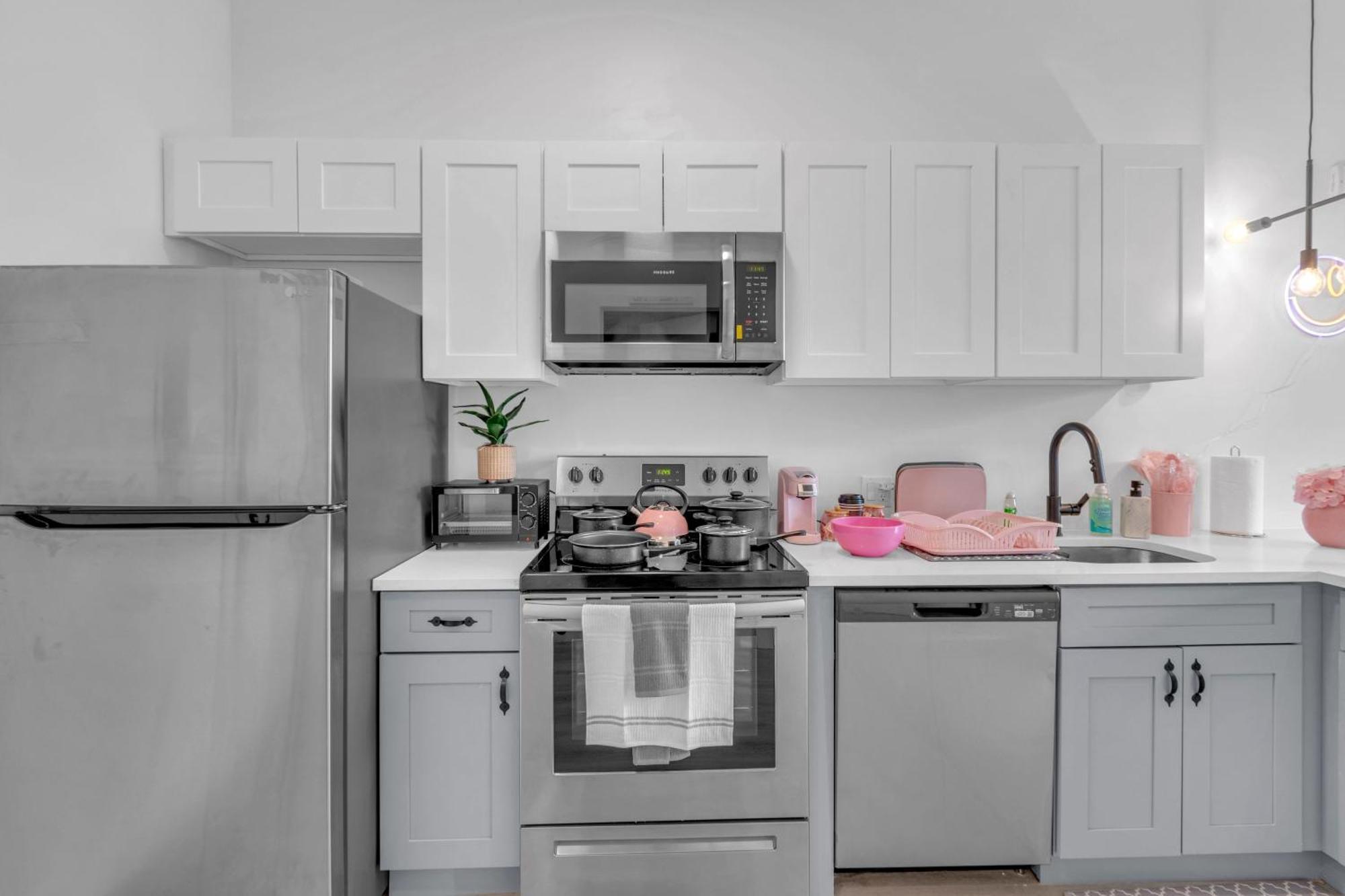 Ferienwohnung Pink Heaven Indoor Pool, Free Parking, Near Nyc Elizabeth Exterior foto