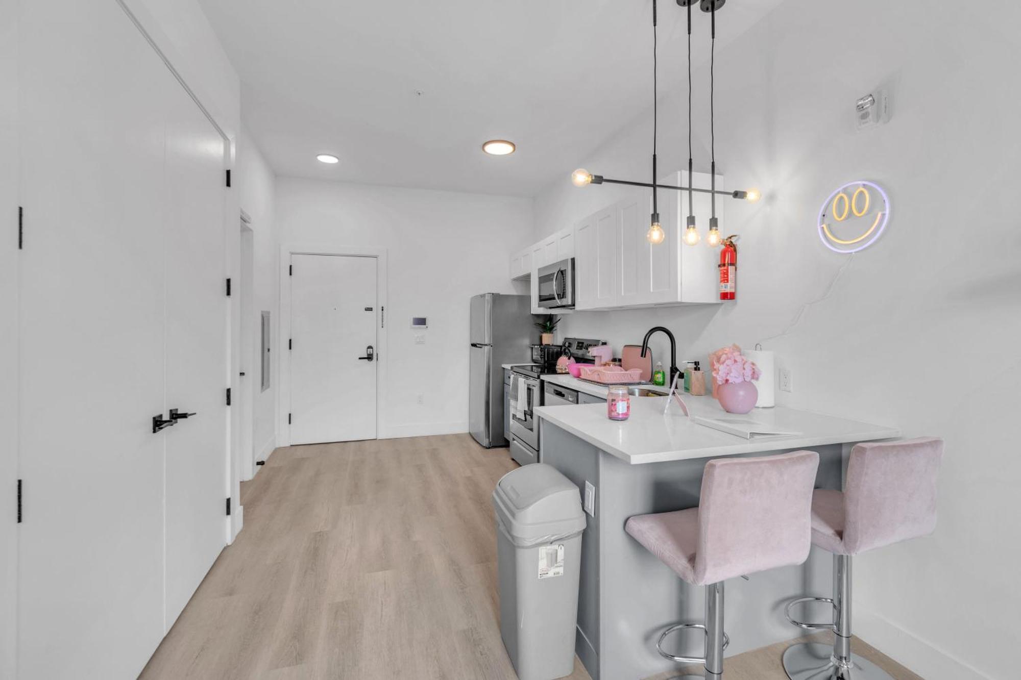 Ferienwohnung Pink Heaven Indoor Pool, Free Parking, Near Nyc Elizabeth Exterior foto
