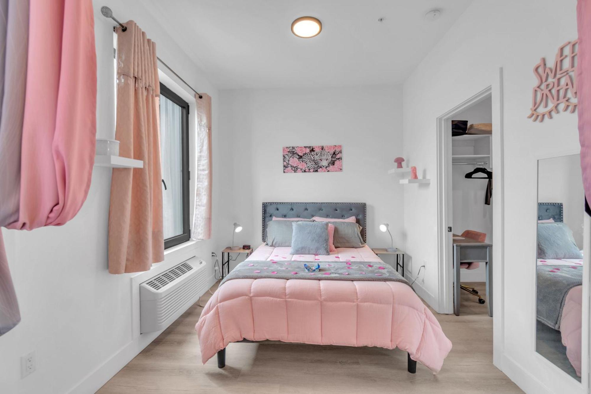 Ferienwohnung Pink Heaven Indoor Pool, Free Parking, Near Nyc Elizabeth Exterior foto