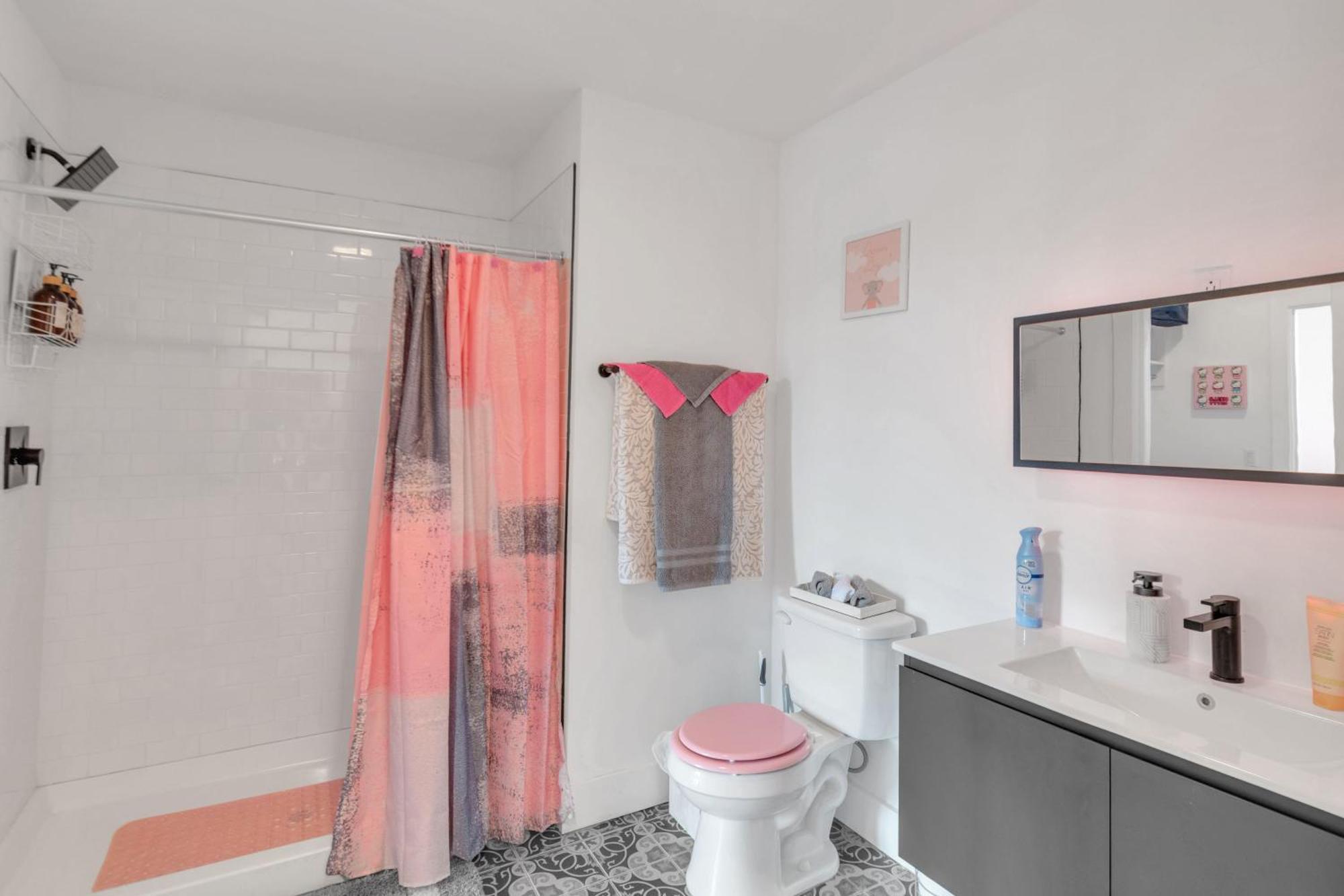 Ferienwohnung Pink Heaven Indoor Pool, Free Parking, Near Nyc Elizabeth Exterior foto